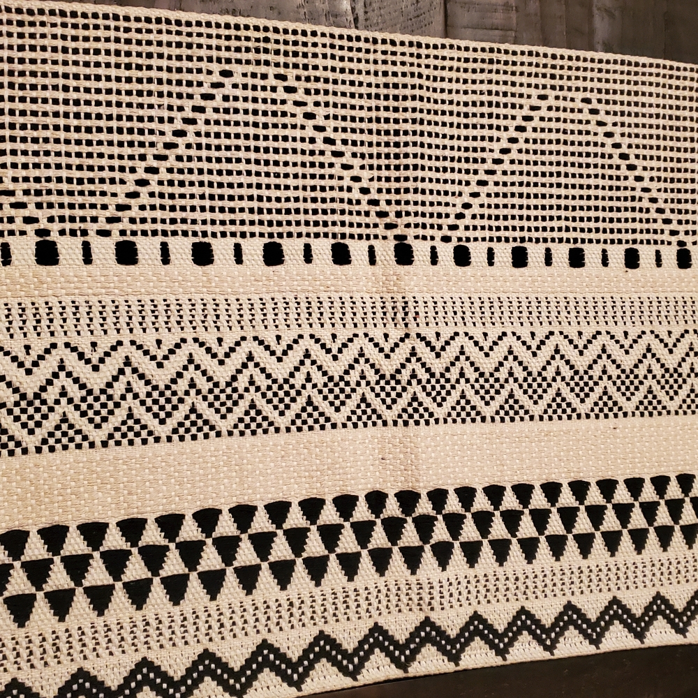 Pier 1 Black and Cream Patterned Table Runner - Picture 6 of 8